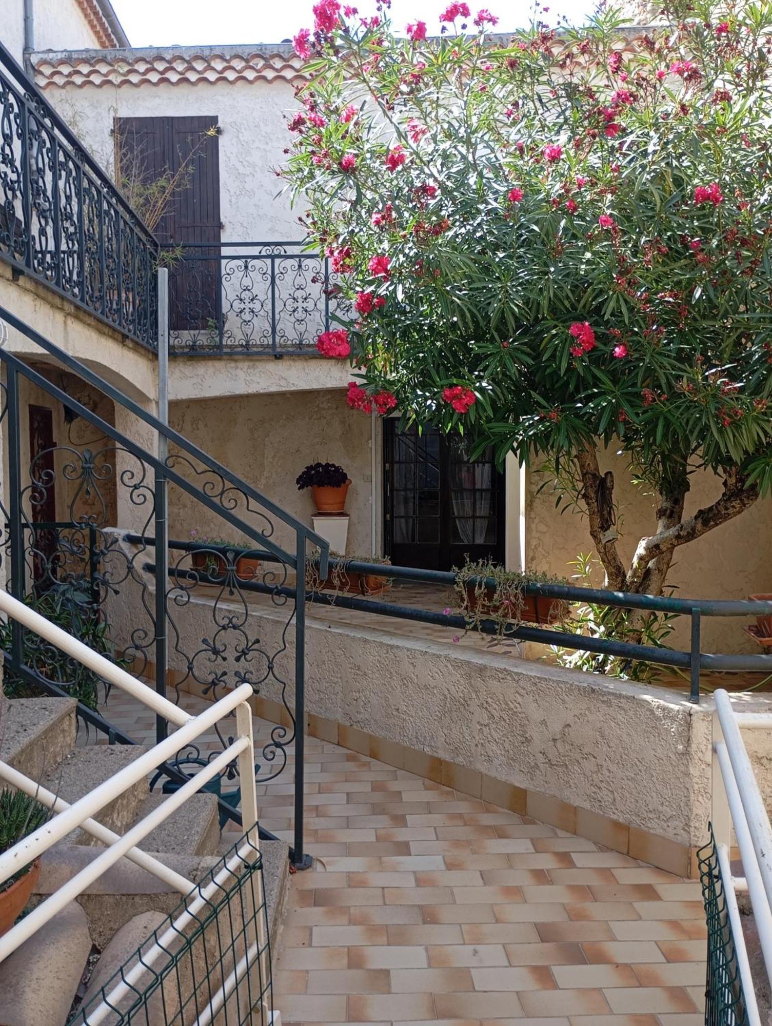Apartmán Cairenou Location Saint-Martin-dʼArdèche Exteriér fotografie